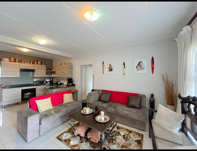 2 BEDROOM APARTMENT FOR SALE IN BLUE HILLS